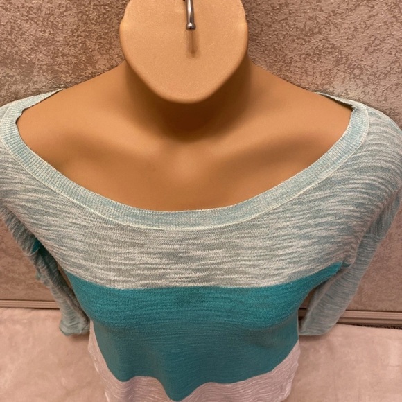 Express Mint Green, Seafoam and White Colorblock Long Sleeve Sweater - Picture 4 of 15